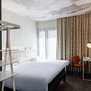 Ibis Lyon Est 3* Meyzieu